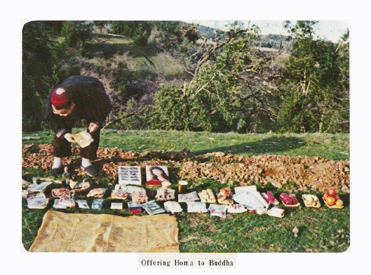 Offering Homa to Buddha. 